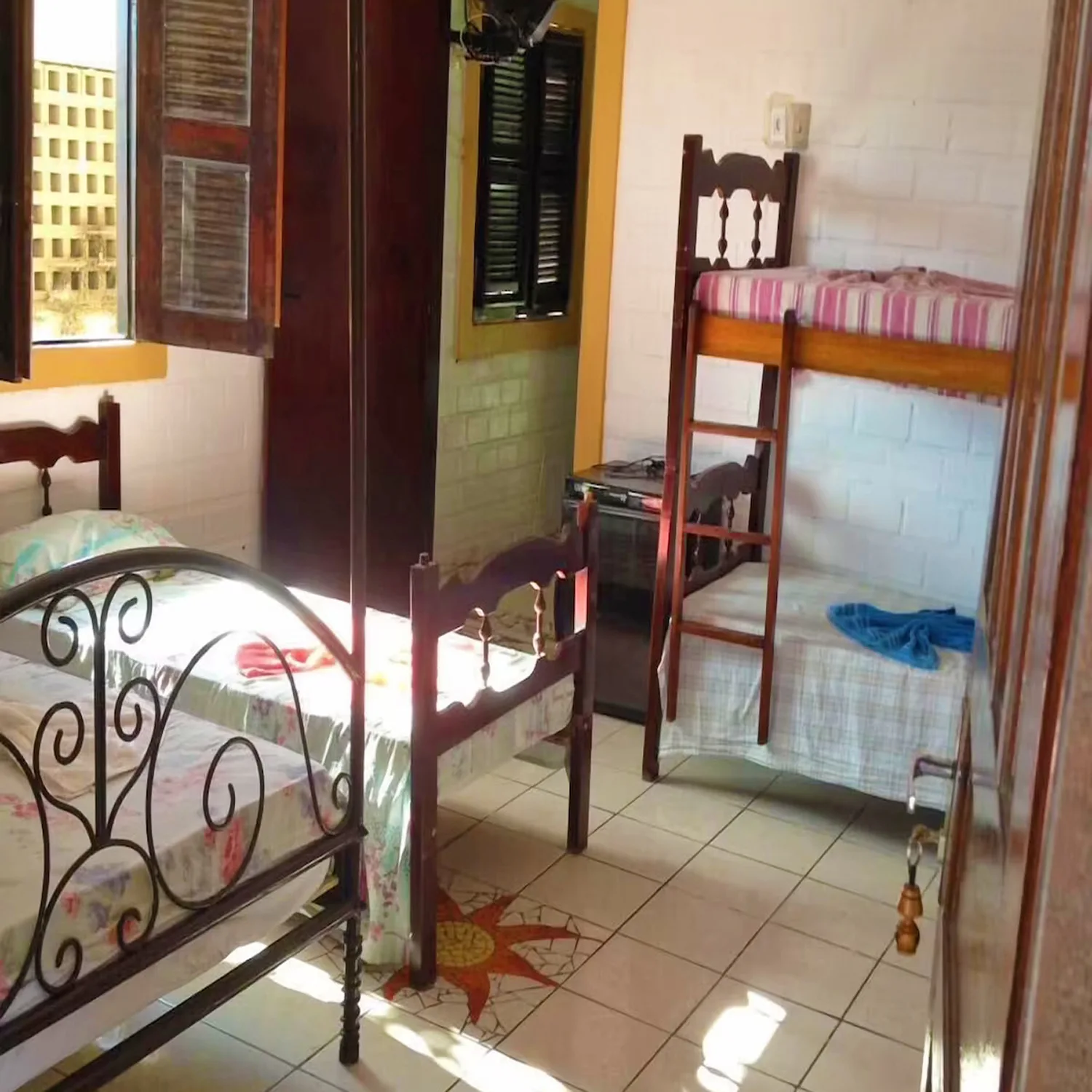 Quarto Quadruplo Recanto do Cajá